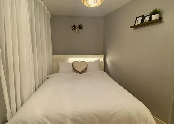 Hongdae Ewha House Apartment *